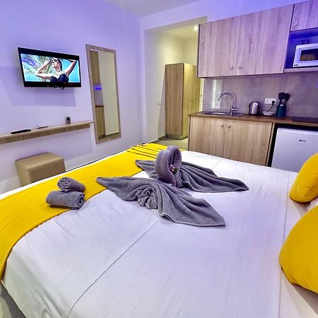 Sun Plaza Suites - Adults Only Айя-Напа Экстерьер фото
