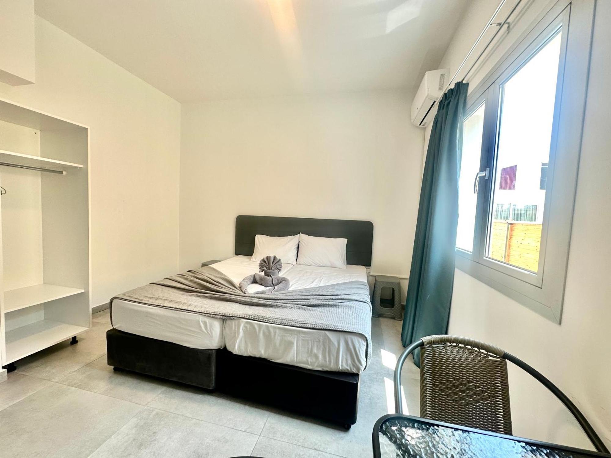 Sun Plaza Suites - Adults Only Айя-Напа Экстерьер фото